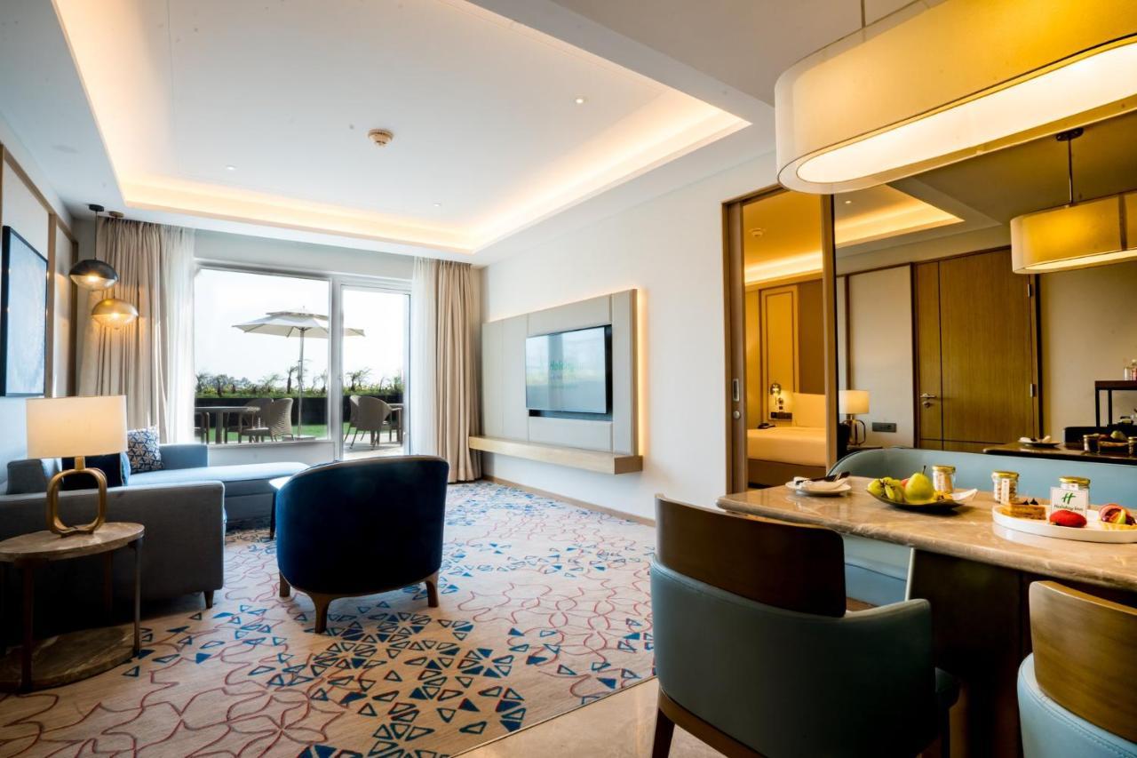 Holiday Inn Lucknow Airport By Ihg Bagian luar foto