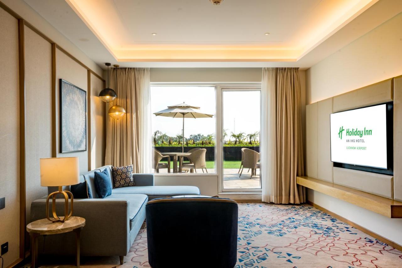 Holiday Inn Lucknow Airport By Ihg Bagian luar foto