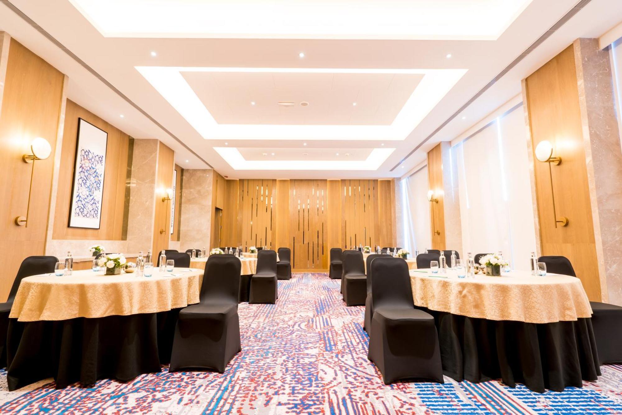 Holiday Inn Lucknow Airport By Ihg Bagian luar foto