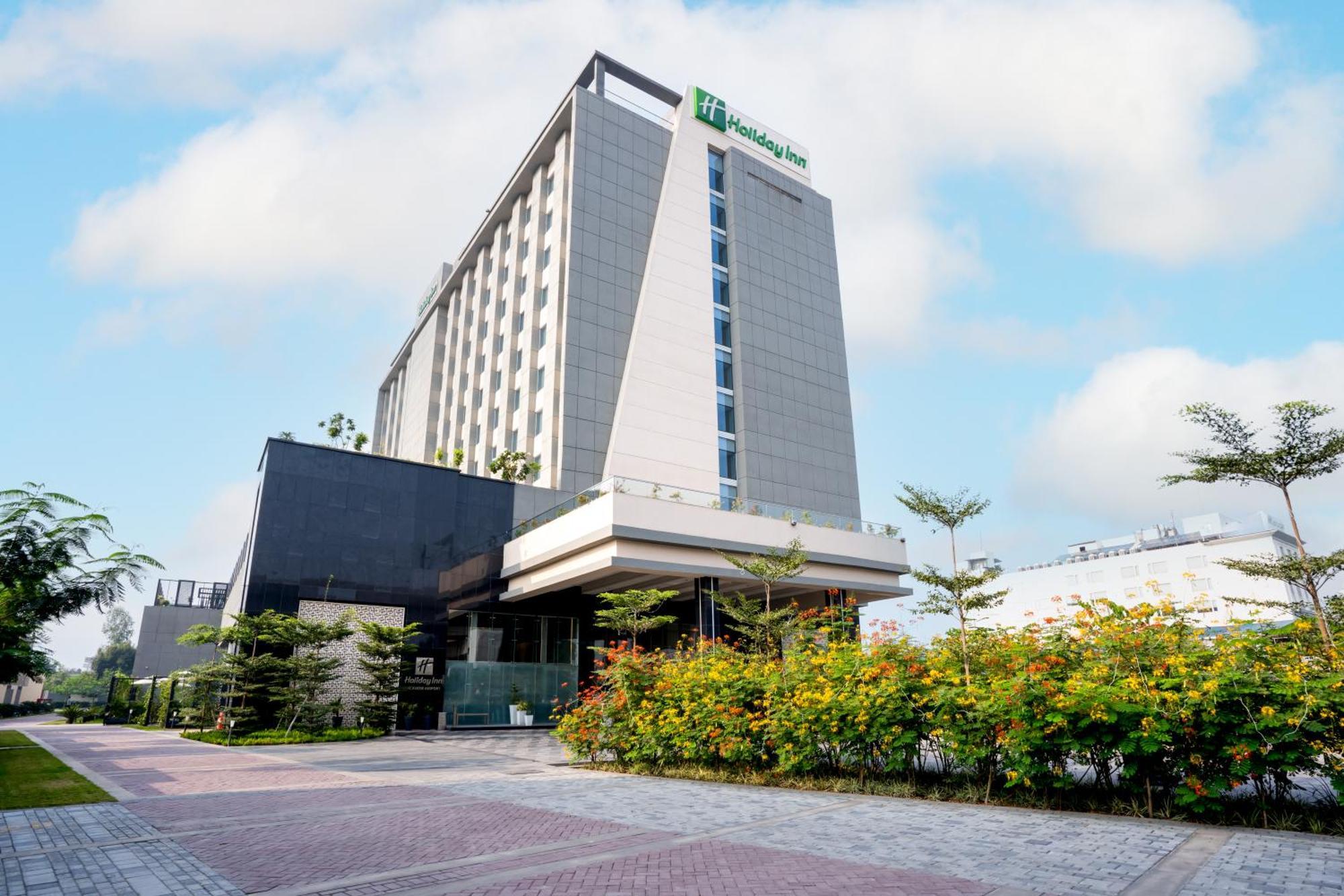 Holiday Inn Lucknow Airport By Ihg Bagian luar foto