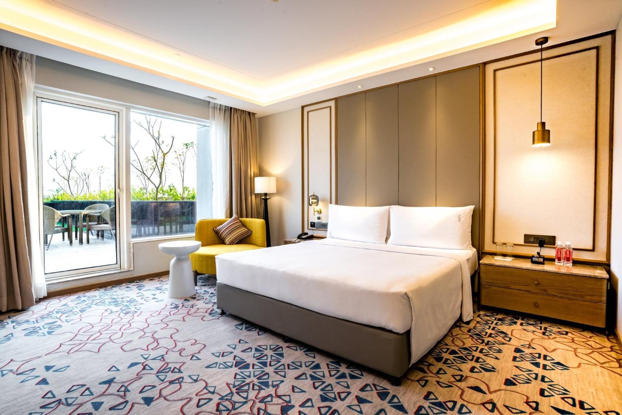 Holiday Inn Lucknow Airport By Ihg Bagian luar foto