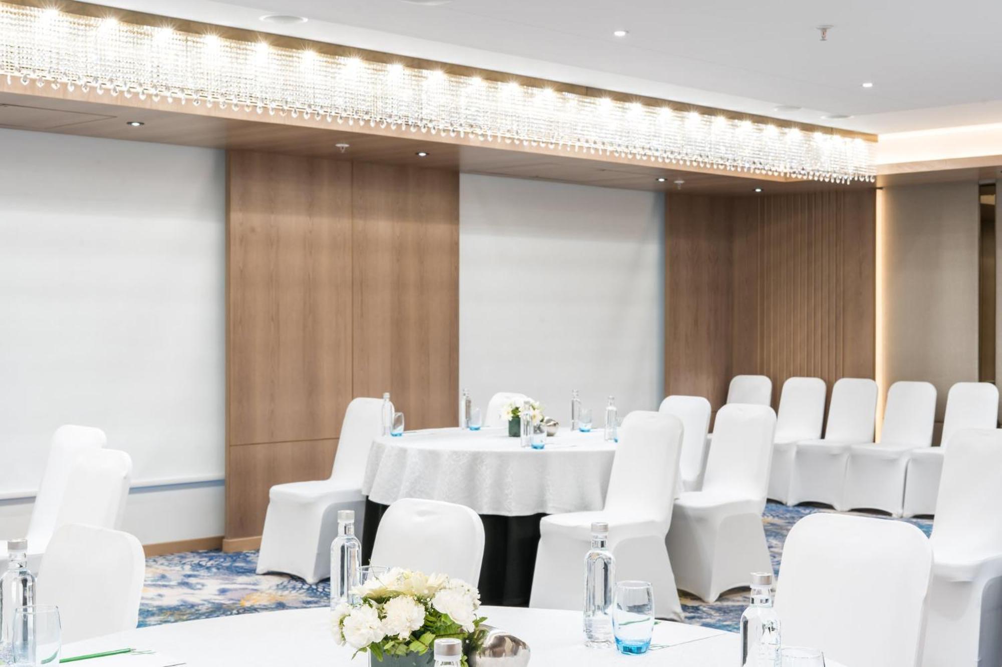 Holiday Inn Lucknow Airport By Ihg Bagian luar foto