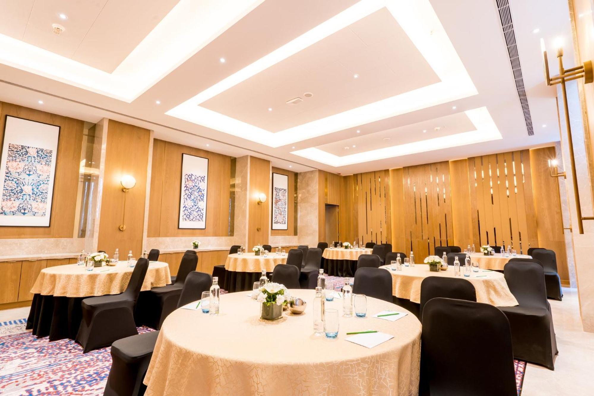 Holiday Inn Lucknow Airport By Ihg Bagian luar foto