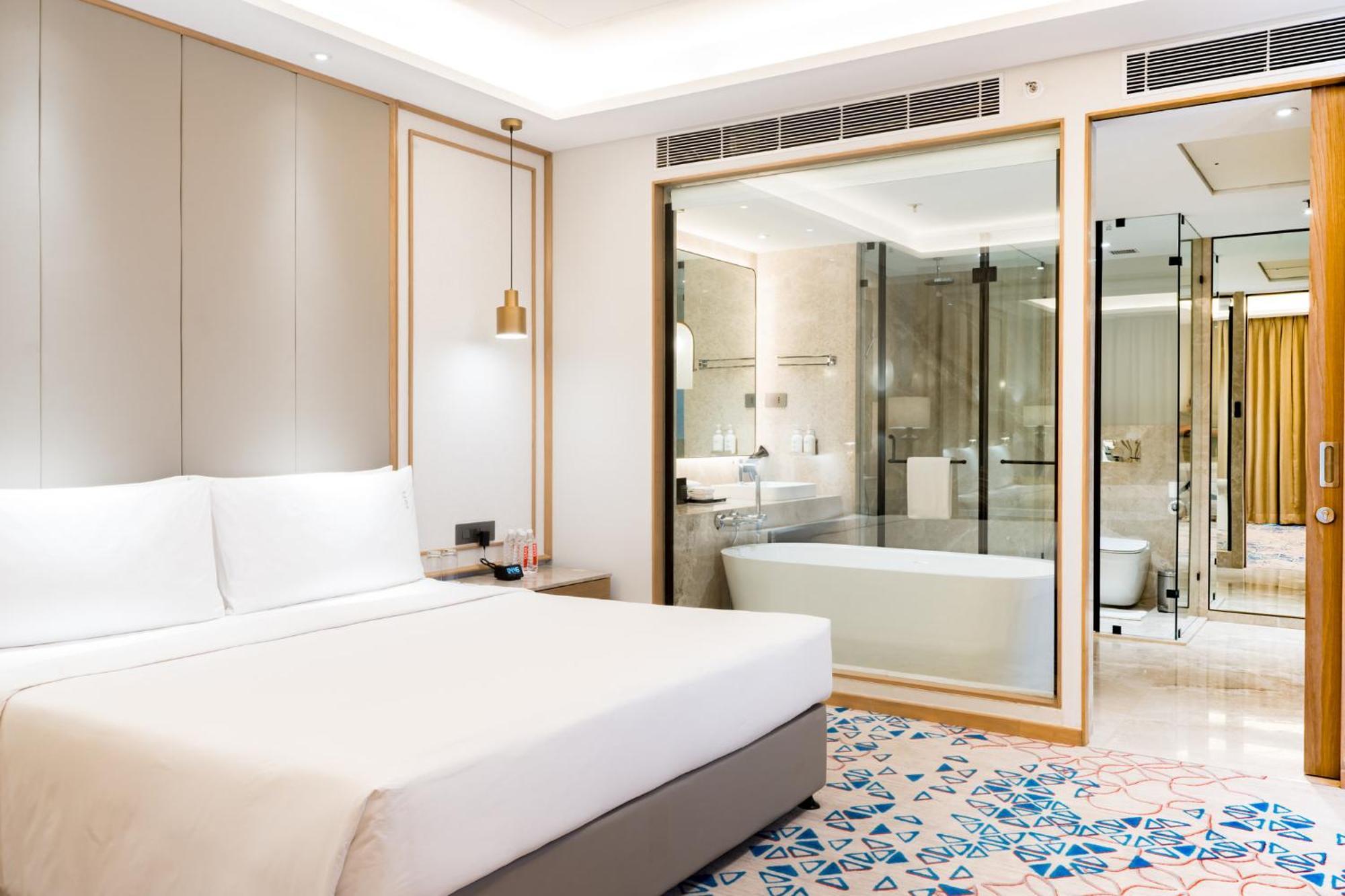 Holiday Inn Lucknow Airport By Ihg Bagian luar foto